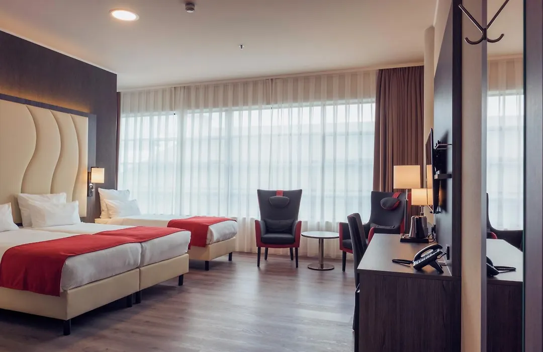 Plaza Premium Den Haag City Center-1